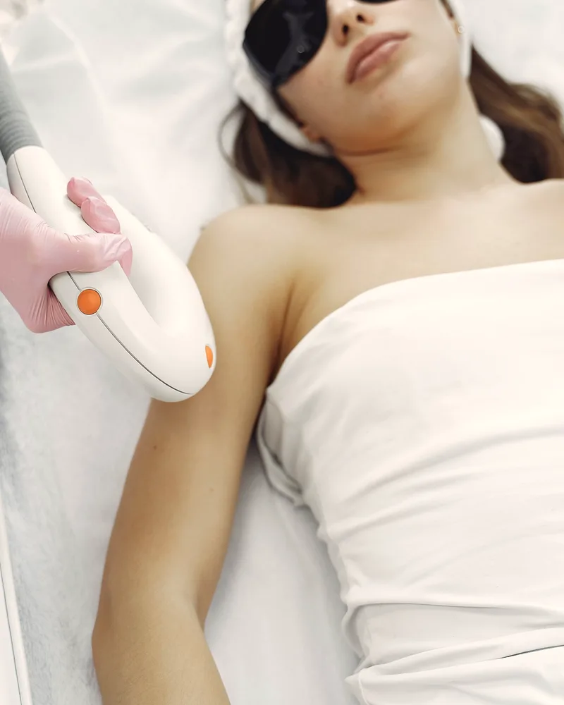Séance d'épilation laser chez Les Naturelles
